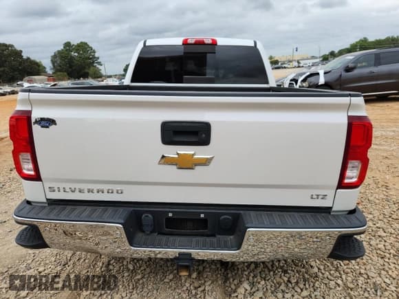 ✅ 2017 Chevrolet Silverado 1500 LTZ • VIN: 3GCUKSEC4HG484045 • Lot: 86325625. Listed on Copart with 86,684 mi. Free auction sales archive from the USA and detailed vehicle history report at DreamBid. Image 6.