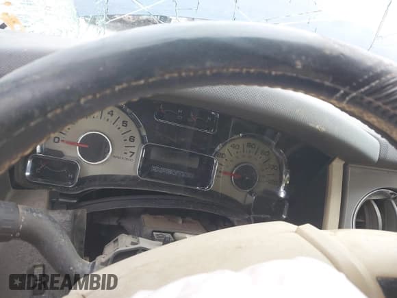 ✅ 2013 Ford Expedition XLT • VIN: 1FMJU1J54DEF18240 • Lot: 41657439. Listed on IAAI with Not provided. Free auction sales archive from the USA and detailed vehicle history report at DreamBid. Image 7.