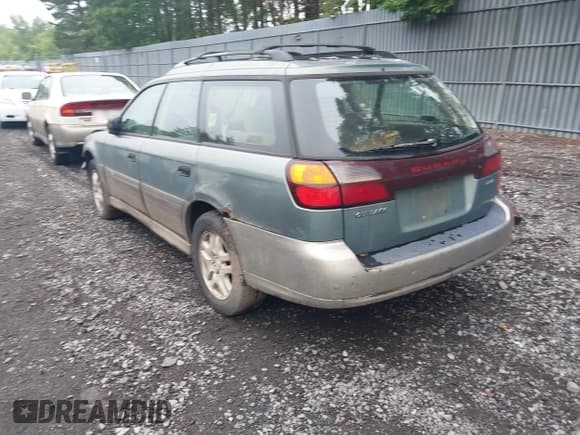 ✅ 2004 Subaru Legacy Outback • VIN: 4S3BH675247636454 • Lot: 42523872. Listed on IAAI with 189,694 mi. Free auction sales archive from the USA and detailed vehicle history report at DreamBid. Image 3.