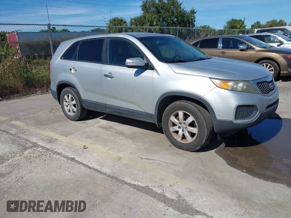 ✅ 2012 Kia Sorento LX • VIN: 5XYKT3A17CG223840 • Lot: 43659635. Wystawiony na IAAI z przebiegiem 245 260 mil. Bezpłatny archiwum sprzedaży aukcyjnych z USA i szczegółowy raport historii pojazdu na DreamBid. Zdjęcie 1.