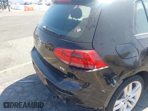 ✅ 2015 Volkswagen Golf S • VIN: 3VW2A7AU4FM024031 • Лот: 42732312. Опубликован ранее на IAAI с пробегом 156 893 миль. Бесплатный доступ к архиву аукционных продаж из США и подробный отчёт об истории автомобиля на DreamBid. Изображение 4.