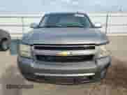 2007 Chevrolet Tahoe LS z VIN 1GNEC13J27J127383, wystawiony jako Copart lot #84521875 z przebiegiem 246 578 mil mil oraz Szkoda całkowita • Salvage title. Historia ofert i sprzedaży dostępna na DreamBid. Obrazek 5.