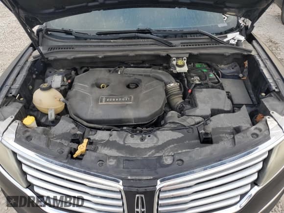 ✅ 2017 Lincoln MKC Premiere • VIN: 5LMCJ1C93HUL31758 • Lot: 86606605. Wystawiony na Copart z przebiegiem 119 432 mil. Bezpłatny archiwum sprzedaży aukcyjnych z USA i szczegółowy raport historii pojazdu na DreamBid. Zdjęcie 11.