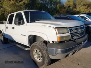 ✅ 2005 Chevrolet Silverado 2500HD LT • VIN: 1GCHC23U75F883040 • Lot: 43643562. Wystawiony na IAAI z przebiegiem 268 370 mil. Bezpłatny archiwum sprzedaży aukcyjnych z USA i szczegółowy raport historii pojazdu na DreamBid. Zdjęcie 1.