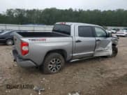 ✅ 2019 Toyota Tundra SR5 • VIN: 5TFDY5F1XKX807207 • Лот: 84447075. Опубликован ранее на Copart с пробегом 125 562 миль. Бесплатный доступ к архиву аукционных продаж из США и подробный отчёт об истории автомобиля на DreamBid. Изображение 3.