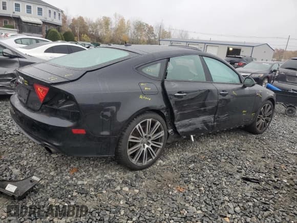 ✅ 2014 Audi A7 Prestige • VIN: WAU2GAFC4EN141799 • Lot: 89709515. Listed on Copart with 135,937 mi. Free auction sales archive from the USA and detailed vehicle history report at DreamBid. Image 3.