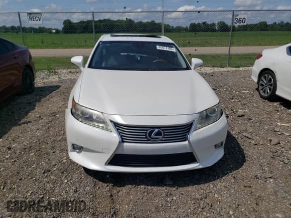 ✅ 2013 Lexus ES 300h • VIN: JTHBW1GG4D2014010 • Lot: 65074185. Listed on Copart with 136,678 mi. Free auction sales archive from the USA and detailed vehicle history report at DreamBid. Image 5.