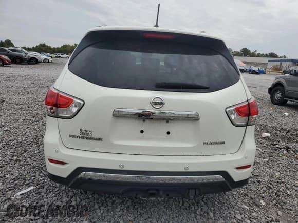 ✅ 2015 Nissan Pathfinder Platinum • VIN: 5N1AR2MNXFC687874 • Lot: 70423175. Wystawiony na Copart z przebiegiem 108 706 mil. Bezpłatny archiwum sprzedaży aukcyjnych z USA i szczegółowy raport historii pojazdu na DreamBid. Zdjęcie 6.