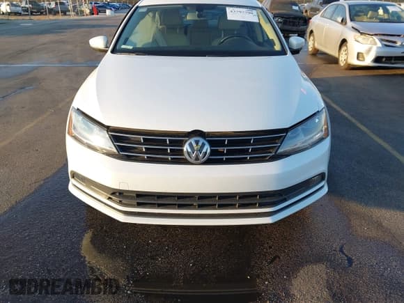 ✅ 2018 Volkswagen Jetta SEL • VIN: 3VWL17AJ2JM237630 • Lot: 43797790. Listed on IAAI with 58,830 mi. Free auction sales archive from the USA and detailed vehicle history report at DreamBid. Image 12.