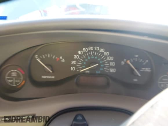 ✅ 2001 Buick Century Custom • VIN: 2G4WS52J611223135 • Lot: 43170032. Listed on IAAI with Not provided. Free auction sales archive from the USA and detailed vehicle history report at DreamBid. Image 7.