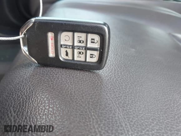 ✅ 2019 Honda Odyssey Touring • VIN: 5FNRL6H88KB096086 • Lot: 43049490. Wystawiony na IAAI z przebiegiem 98 532 mil. Bezpłatny archiwum sprzedaży aukcyjnych z USA i szczegółowy raport historii pojazdu na DreamBid. Zdjęcie 11.