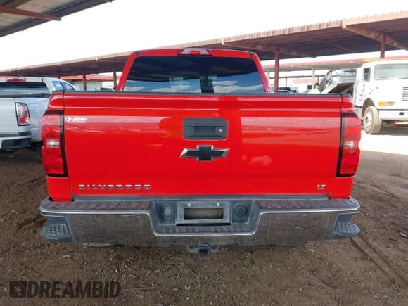 ✅ 2018 Chevrolet Silverado 1500 LT • VIN: 3GCPCREC8JG441398 • Лот: 43225216. Опубликован ранее на IAAI с пробегом 104 541 миль. Бесплатный доступ к архиву аукционных продаж из США и подробный отчёт об истории автомобиля на DreamBid. Изображение 16.