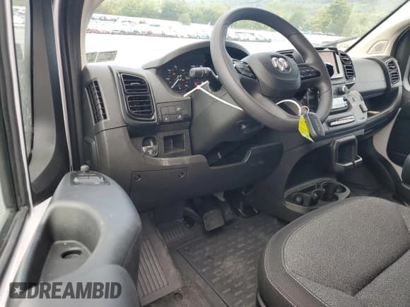 ✅ 2025 Ram ProMaster Cargo Tradesman • VIN: 3C6LRVDG3SE544856 • Lot: 82111675. Wystawiony na Copart z przebiegiem 4 754 mil. Bezpłatny archiwum sprzedaży aukcyjnych z USA i szczegółowy raport historii pojazdu na DreamBid. Zdjęcie 8.