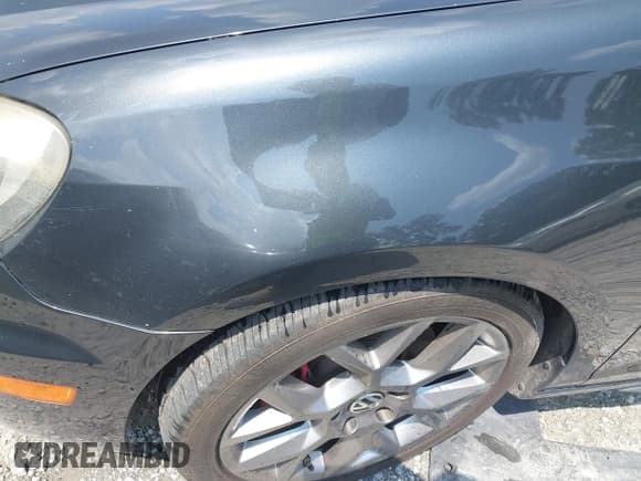 ✅ 2010 Volkswagen Golf GTI • VIN: WVWFD7AJ2AW212640 • Lot: 42980279. Listed on IAAI with 116,933 mi. Free auction sales archive from the USA and detailed vehicle history report at DreamBid. Image 6.