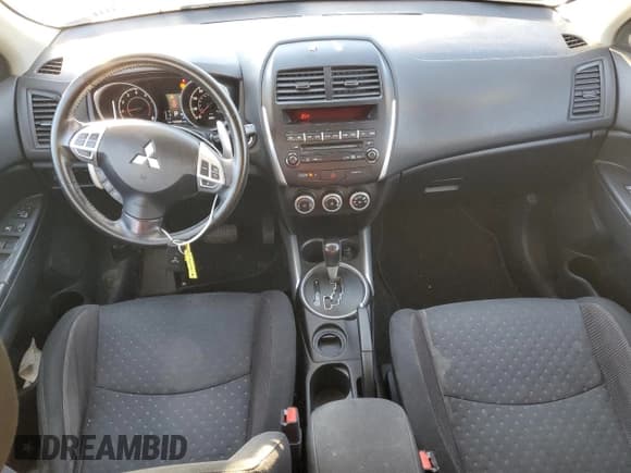 ✅ 2011 Mitsubishi Outlander SE • VIN: JA4AP4AU9BZ007546 • Lot: 92242215. Listed on Copart with 154,594 mi. Free auction sales archive from the USA and detailed vehicle history report at DreamBid. Image 8.