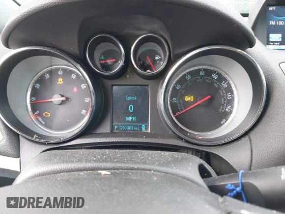 ✅ 2013 Buick Encore Premium • VIN: KL4CJHSBXDB196329 • Lot: 43243058. Wystawiony na IAAI z przebiegiem 200 069 mil. Bezpłatny archiwum sprzedaży aukcyjnych z USA i szczegółowy raport historii pojazdu na DreamBid. Zdjęcie 7.