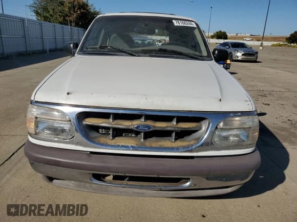 ✅ 1997 Ford Explorer XLT • VIN: 1FMDU32P8VZC08904 • Lot: 78166244. Listed on Copart with 232,404 mi. Free auction sales archive from the USA and detailed vehicle history report at DreamBid. Image 5.