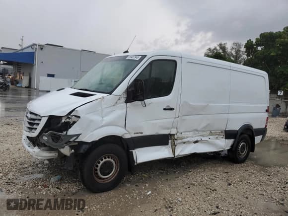 ✅ 2015 Freightliner Sprinter • VIN: WDYPE7DC7FP102106 • Lot: 59487945. Wystawiony na Copart z przebiegiem 42 321 mil. Bezpłatny archiwum sprzedaży aukcyjnych z USA i szczegółowy raport historii pojazdu na DreamBid. Zdjęcie 1.