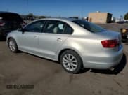 ✅ 2011 Volkswagen Jetta SE • VIN: 3VWDZ7AJXBM322438 • Lot: 90095895. Wystawiony na Copart z przebiegiem 275 458 mil. Bezpłatny archiwum sprzedaży aukcyjnych z USA i szczegółowy raport historii pojazdu na DreamBid. Zdjęcie 2.