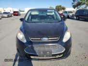 ✅ 2013 Ford C-Max SE • VIN: 1FADP5AU8DL510635 • Lot: 61292885. Wystawiony na Copart z przebiegiem 198 193 mil. Bezpłatny archiwum sprzedaży aukcyjnych z USA i szczegółowy raport historii pojazdu na DreamBid. Zdjęcie 5.