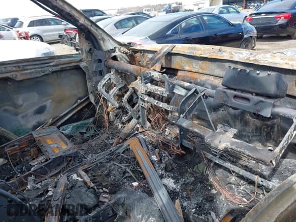 ✅ 2016 Ram 1500 Sport • VIN: 1C6RR7HTXGS151096 • Lot: 41661661. Listed on IAAI with Not provided. Free auction sales archive from the USA and detailed vehicle history report at DreamBid. Image 5.