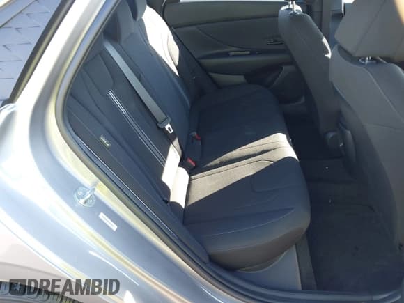 ✅ 2025 Hyundai Elantra SEL Sport • VIN: KMHLM4DG0SU882455 • Lot: 43391644. Listed on IAAI with 8,201 mi. Free auction sales archive from the USA and detailed vehicle history report at DreamBid. Image 8.