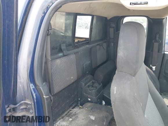 ✅ 2012 Chevrolet Colorado 1LT • VIN: 1GCJTCFE7C8134672 • Lot: 42485890. Wystawiony na IAAI z przebiegiem 184 109 mil. Bezpłatny archiwum sprzedaży aukcyjnych z USA i szczegółowy raport historii pojazdu na DreamBid. Zdjęcie 8.