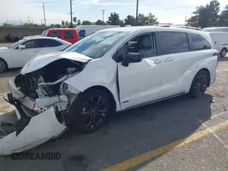 ✅ 2021 Toyota Sienna XSE • VIN: 5TDDRKEC0MS054133 • Lot: 43432079. Listed on IAAI with 56,962 mi. Free auction sales archive from the USA and detailed vehicle history report at DreamBid. Image 2.