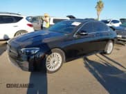 ✅ 2021 Mercedes-Benz E 350 • VIN: W1KZF8DB5MA946584 • Lot: 43550684. Listed on IAAI with 66,048 mi. Free auction sales archive from the USA and detailed vehicle history report at DreamBid. Image 2.