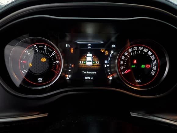 ✅ 2020 Dodge Challenger SXT • VIN: 2C3CDZAG5LH121435 • Lot: 44862084. Wystawiony na Copart z przebiegiem 32 792 mil. Bezpłatny archiwum sprzedaży aukcyjnych z USA i szczegółowy raport historii pojazdu na DreamBid. Zdjęcie 9.