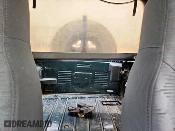 2005 Jeep Wrangler X с VIN 1J4FA39S35P333959, выставлен на аукционе Copart как лот 59576665 с пробегом 261 856 миль миль и Списание • Salvage title. История ставок и продаж доступна на DreamBid. Изображение 10.