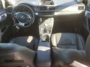 ✅ 2012 Lexus CT 200h Premium • VIN: JTHKD5BH5C2092422 • Lot: 91207115. Listed on Copart with 260,948 mi. Free auction sales archive from the USA and detailed vehicle history report at DreamBid. Image 8.