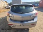 ✅ 2011 Mazda 3 GX • VIN: JM1BL1KF9B1374949 • Лот: 64721155. Опубликован ранее на Copart с пробегом 194 062 миль. Бесплатный доступ к архиву аукционных продаж из США и подробный отчёт об истории автомобиля на DreamBid. Изображение 6.