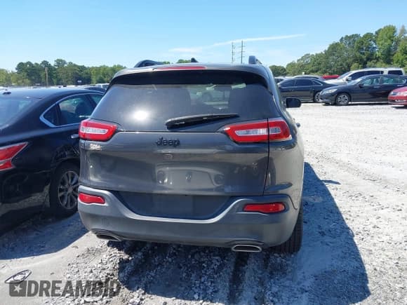 ✅ 2016 Jeep Cherokee Latitude • VIN: 1C4PJLCSXGW100401 • Лот: 43003107. Опубликован ранее на IAAI с пробегом 179 827 миль. Бесплатный доступ к архиву аукционных продаж из США и подробный отчёт об истории автомобиля на DreamBid. Изображение 16.