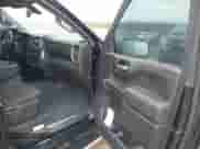 2021 Chevrolet Silverado 1500 LT z VIN 3GCUYDED2MG234431, wystawiony jako IAAI lot #40533055 z przebiegiem 61 510 mil mil oraz . Historia ofert i sprzedaży dostępna na DreamBid. Obrazek 5.