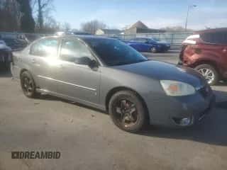 2007 Chevrolet Malibu 2LT z VIN 1G1ZT58N27F168587, wystawiony jako Copart lot #82977884 z przebiegiem 143 703 mil mil oraz Szkoda całkowita • Salvage title. Historia ofert i sprzedaży dostępna na DreamBid. Obrazek 4.