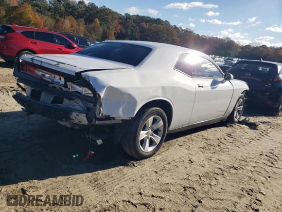 ✅ 2013 Dodge Challenger SXT • VIN: 2C3CDYAG2DH601072 • Lot: 85403915. Wystawiony na Copart z przebiegiem 172 686 mil. Bezpłatny archiwum sprzedaży aukcyjnych z USA i szczegółowy raport historii pojazdu na DreamBid. Zdjęcie 3.