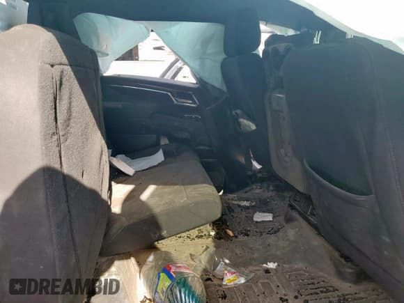 ✅ 2024 Chevrolet Silverado 2500HD • VIN: 1GB4YNEY3RF153220 • Lot: 84917505. Wystawiony na Copart z przebiegiem Nie podano. Bezpłatny archiwum sprzedaży aukcyjnych z USA i szczegółowy raport historii pojazdu na DreamBid. Zdjęcie 10.