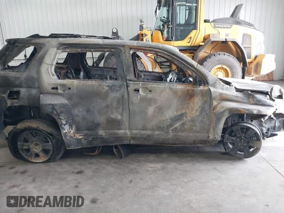 ✅ 2010 GMC Terrain SLE-2 • VIN: 2CTALDEWXA6343945 • Лот: 42780105. Опубликован ранее на IAAI с пробегом Не указан. Бесплатный доступ к архиву аукционных продаж из США и подробный отчёт об истории автомобиля на DreamBid. Изображение 13.