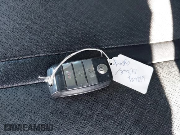 ✅ 2016 Kia Optima EX • VIN: 5XXGU4L3XGG095952 • Lot: 42496671. Wystawiony na IAAI z przebiegiem 77 554 mil. Bezpłatny archiwum sprzedaży aukcyjnych z USA i szczegółowy raport historii pojazdu na DreamBid. Zdjęcie 11.