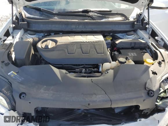 ✅ 2019 Jeep Cherokee Overland • VIN: 1C4PJMJX4KD341766 • Lot: 44403875. Listed on Copart with 71,806 mi. Free auction sales archive from the USA and detailed vehicle history report at DreamBid. Image 13.