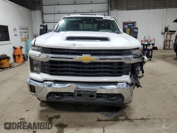 ✅ 2024 Chevrolet Silverado 2500HD LT • VIN: 2GC4YNE79R1209154 • Лот: 86667975. Опубликован ранее на Copart с пробегом 64 974 миль. Бесплатный доступ к архиву аукционных продаж из США и подробный отчёт об истории автомобиля на DreamBid. Изображение 5.