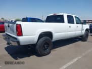 ✅ 2006 Chevrolet Silverado 2500HD LT3 • VIN: 1GCHK23D96F186182 • Лот: 42460326. Опубликован ранее на IAAI с пробегом 298 576 миль. Бесплатный доступ к архиву аукционных продаж из США и подробный отчёт об истории автомобиля на DreamBid. Изображение 4.