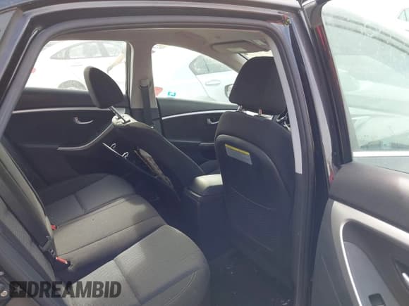 ✅ 2016 Hyundai Elantra • VIN: KMHD35LH5GU287065 • Lot: 43445732. Listed on IAAI with 89,801 mi. Free auction sales archive from the USA and detailed vehicle history report at DreamBid. Image 8.