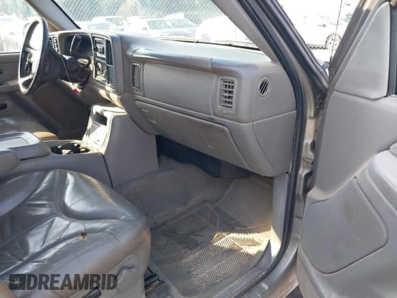 ✅ 2001 GMC Sierra 1500 SLE • VIN: 1GTEK19T41E295255 • Лот: 42656738. Опубликован ранее на IAAI с пробегом 357 789 миль. Бесплатный доступ к архиву аукционных продаж из США и подробный отчёт об истории автомобиля на DreamBid. Изображение 5.