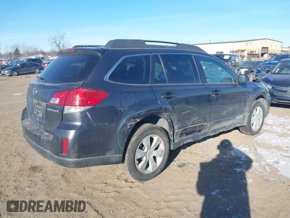 ✅ 2012 Subaru Outback Premium • VIN: 4S4BRCBCXC1244451 • Lot: 41401317. Wystawiony na IAAI z przebiegiem 100 710 mil. Bezpłatny archiwum sprzedaży aukcyjnych z USA i szczegółowy raport historii pojazdu na DreamBid. Zdjęcie 4.