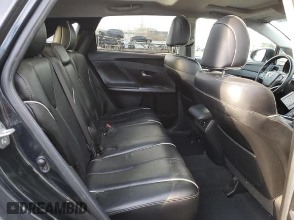 ✅ 2013 Toyota Venza LE • VIN: 4T3BK3BBXDU076068 • Lot: 92684075. Wystawiony na Copart z przebiegiem 211 241 mil. Bezpłatny archiwum sprzedaży aukcyjnych z USA i szczegółowy raport historii pojazdu na DreamBid. Zdjęcie 11.