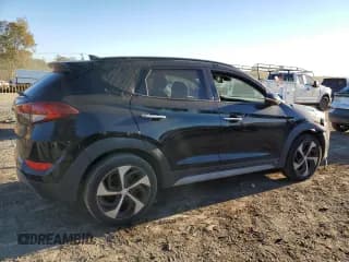 ✅ 2018 Hyundai Tucson Value • VIN: KM8J3CA20JU835096 • Лот: 86835085. Опубликован ранее на Copart с пробегом 97 739 миль. Бесплатный доступ к архиву аукционных продаж из США и подробный отчёт об истории автомобиля на DreamBid. Изображение 3.