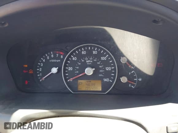 ✅ 2008 Kia Rondo LX • VIN: KNAFG526587146396 • Lot: 42370462. Wystawiony na IAAI z przebiegiem 195 496 mil. Bezpłatny archiwum sprzedaży aukcyjnych z USA i szczegółowy raport historii pojazdu na DreamBid. Zdjęcie 7.