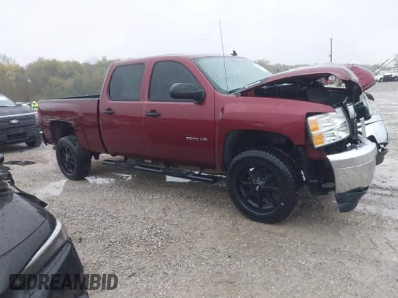 ✅ 2014 Chevrolet Silverado 2500HD High Country • VIN: 1GC1KXEG9EF157253 • Лот: 43556030. Опубликован ранее на IAAI с пробегом 125 098 миль. Бесплатный доступ к архиву аукционных продаж из США и подробный отчёт об истории автомобиля на DreamBid. Изображение 13.